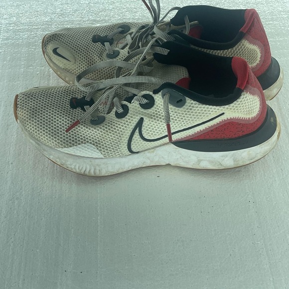 Size 10‎ - Nike Renew Arena Run White University Red for sale online - Picture 1 of 5